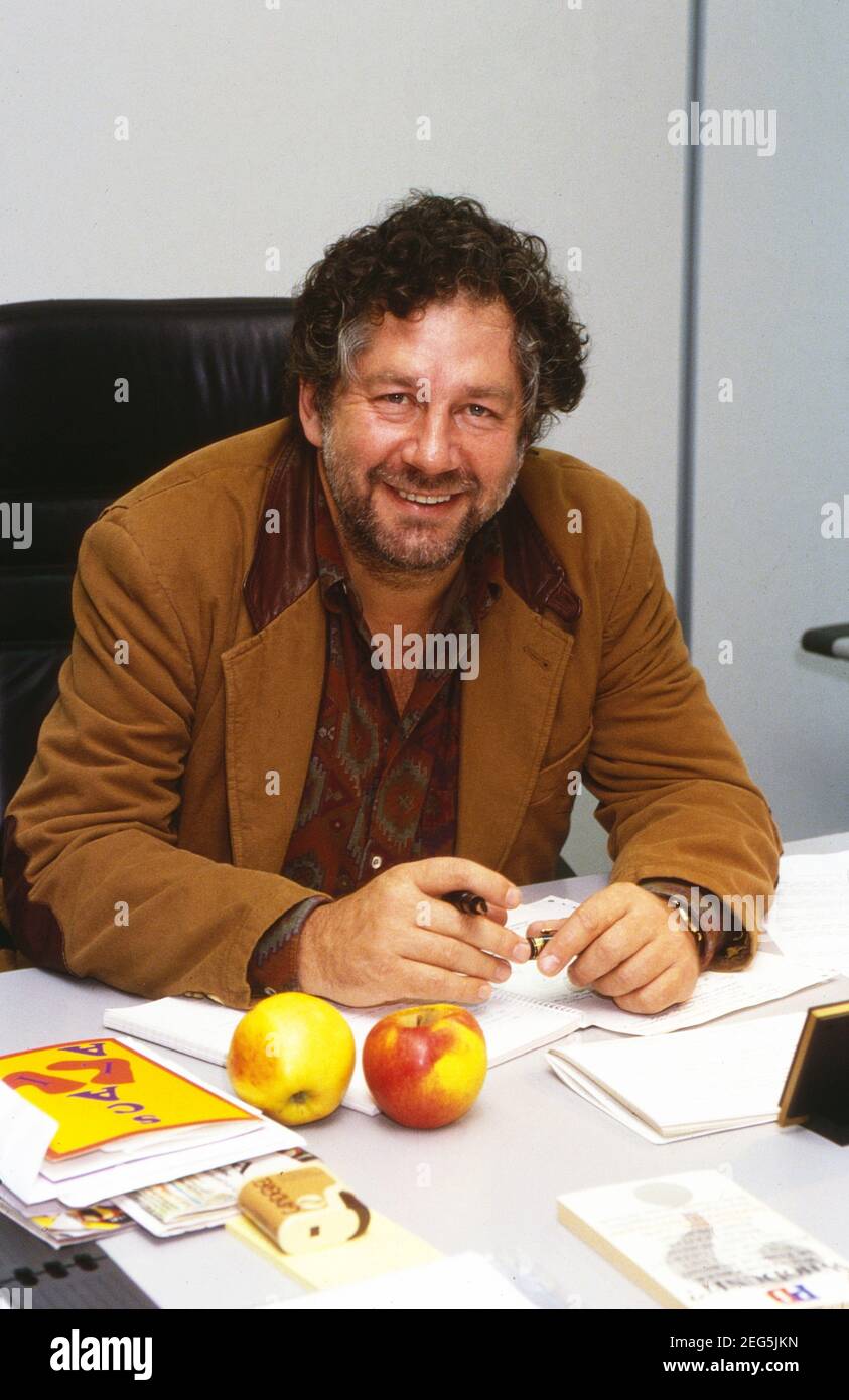 Chim van Houweninge, Niederländischer Drehbuchautor und Schauspieler, zuhause in Vlaardingen, Niederlande um 1998. Foto Stock