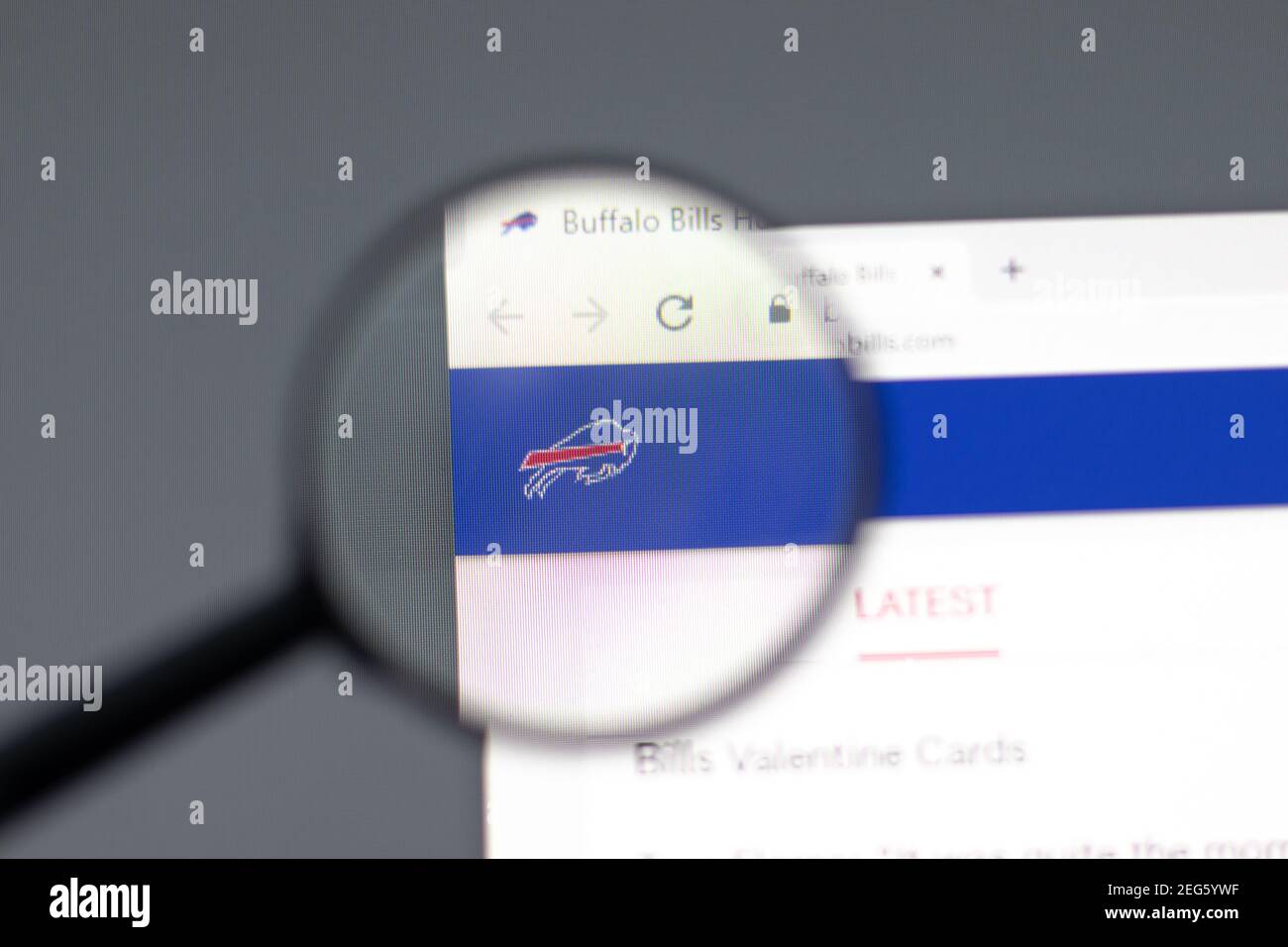 New York, Stati Uniti d'America - 15 Febbraio 2021: Sito web Buffalo Bills in browser with Company logo, Editoriale illustrativo Foto Stock