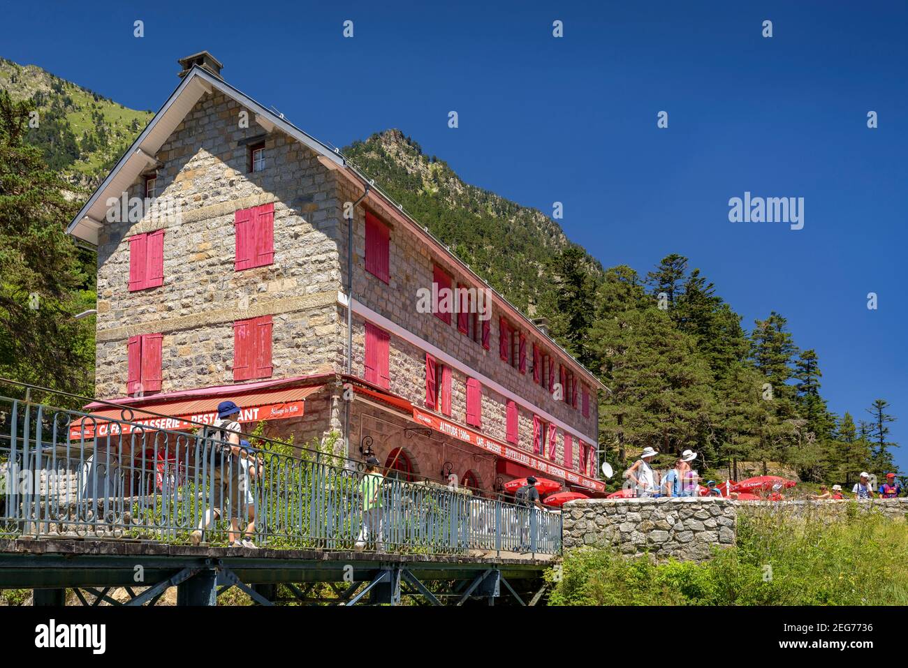 Pont d'Espagne in estate (Cauterets, Parco Nazionale dei Pirenei, Francia) ESP: Pont d'Espagne en verano (Cauterets, Parque Nacional de los Pirineos) Foto Stock