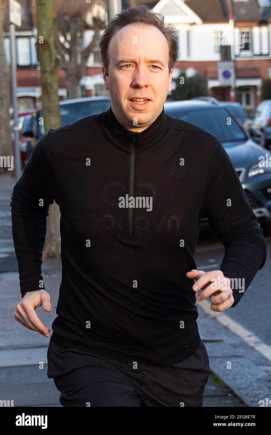 Matt Hancock, ministro del governo, lascia la sua casa a Londra ovest il 18 febbraio 2021 Foto Stock