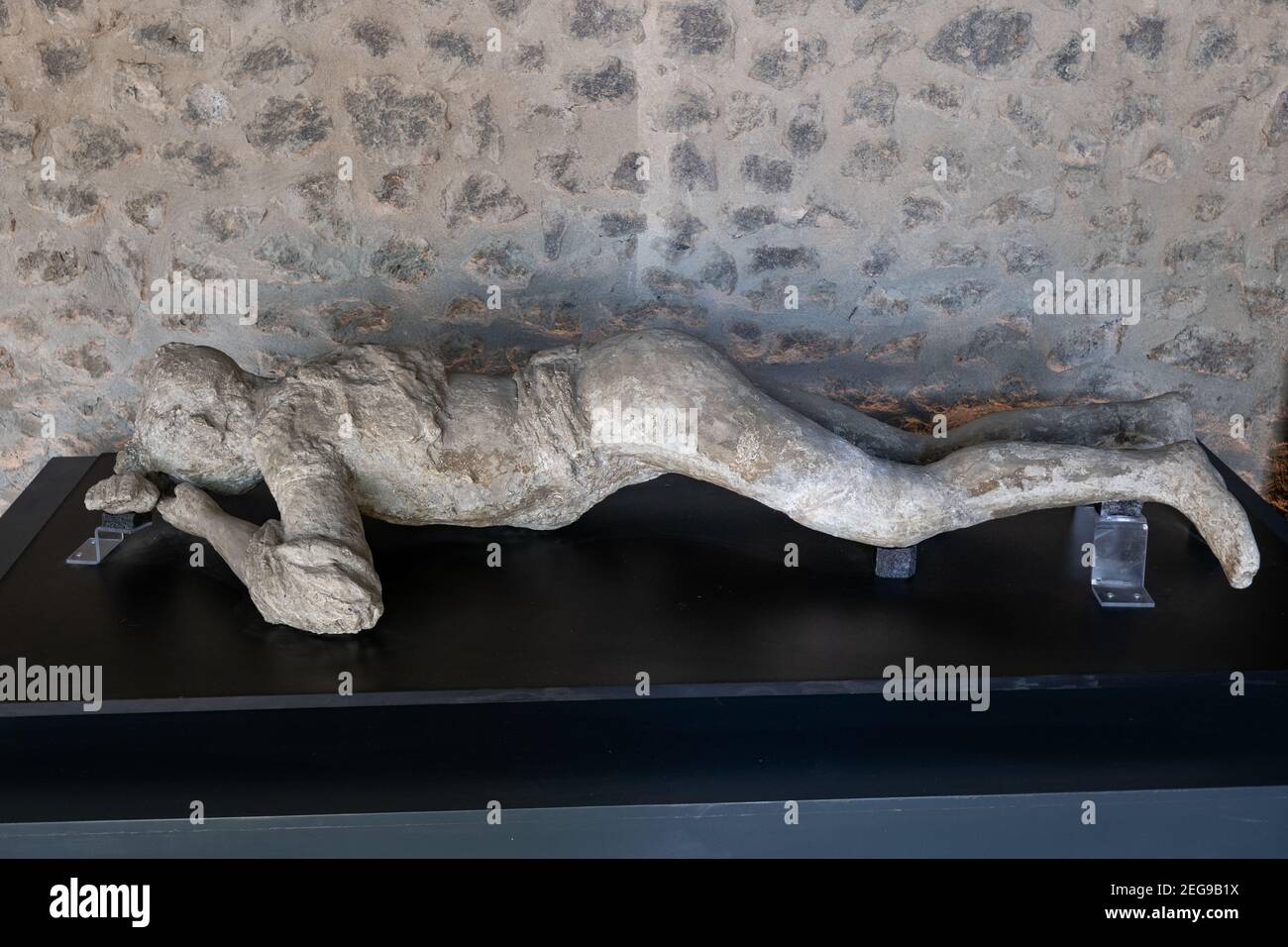 Getto di una donna a Pompei, vittima dell'eruzione del Vesuvio nel 79 d.C., Pompei, Italia Foto Stock