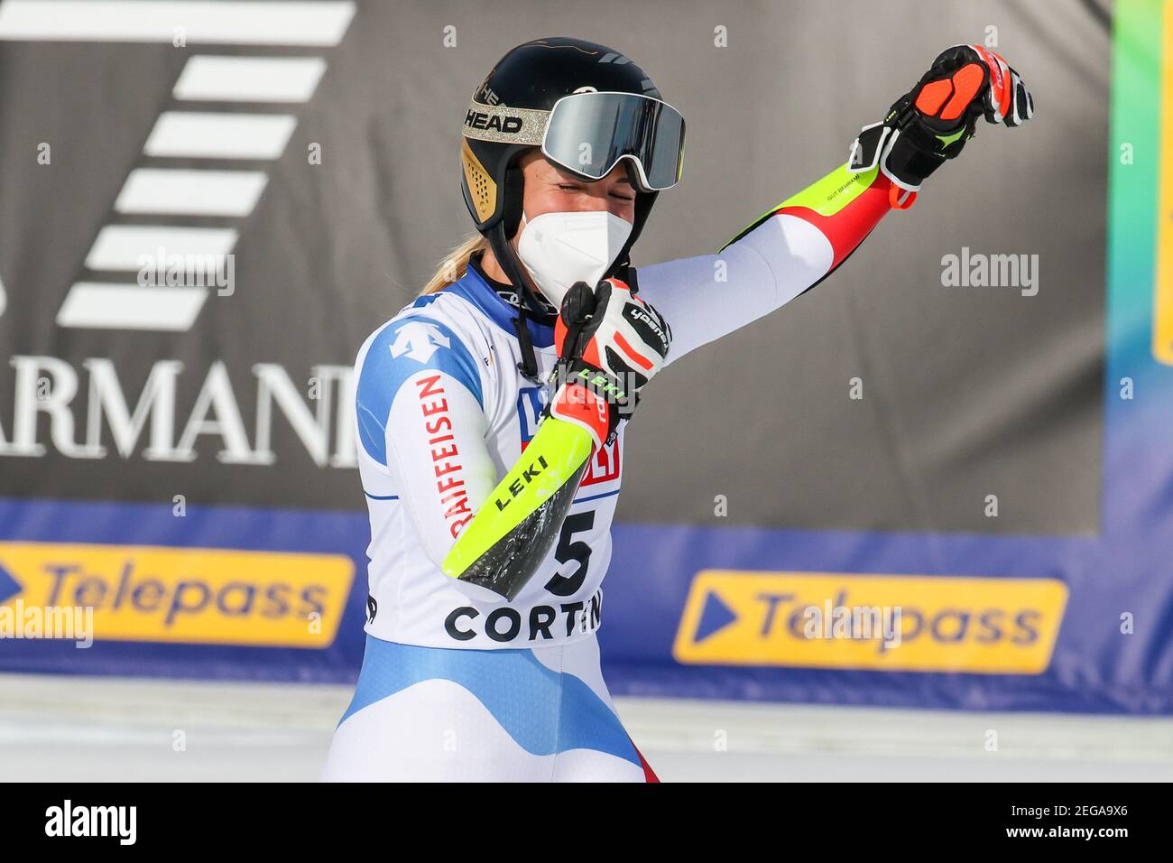 Cortina (BL, Italia. 18 Feb 2021. Cortina (BL), Italia, Olympia delle Tofane, 18 febbraio 2021, Lara GUT-BEHRAMI (sui) durante i Campionati mondiali DI SCI alpino 2021 FIS - Slalom gigante - Donne - gara di sci alpino Credit: Luca Tedeschi/LPS/ZUMA Wire/Alamy Live News Foto Stock