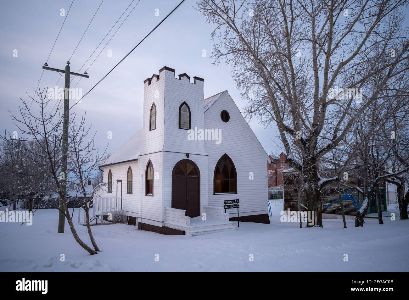 Vecchia chiesa unita nella città fantasma di Rowley, Alberta. Foto Stock