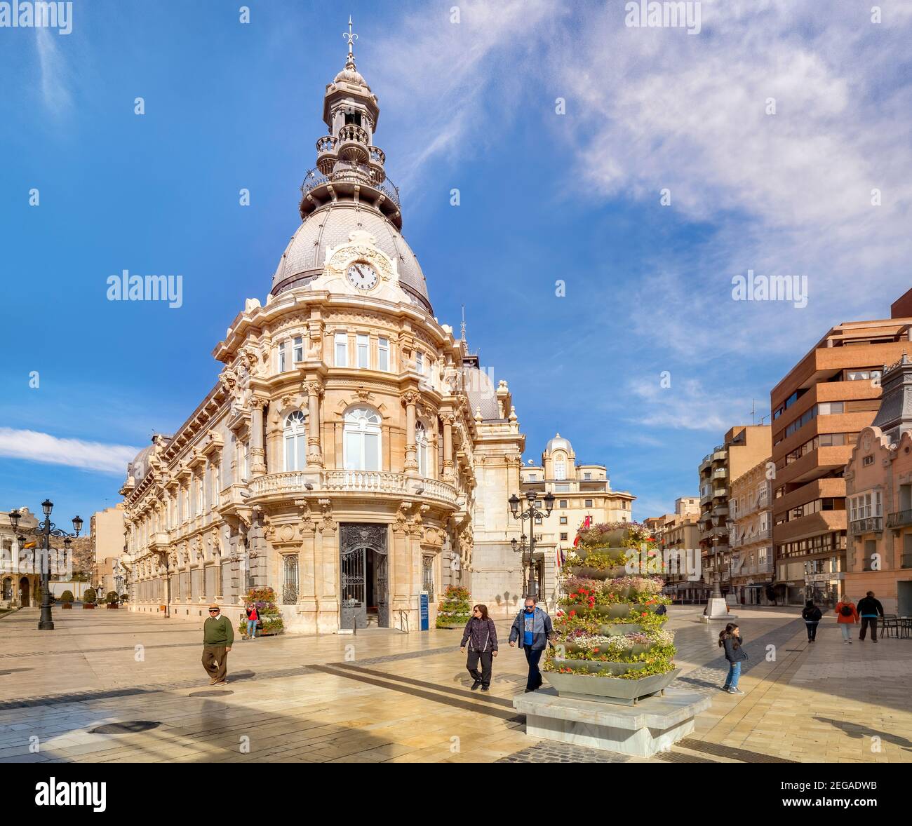7 marzo 2020: Cartagena, Spagna - Palacio Consistorial o Municipio di Cartagena in un bel giorno di Primavera. Foto Stock