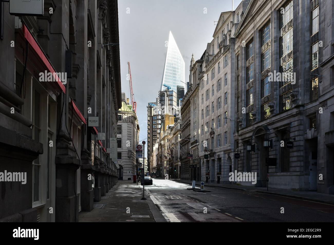 Città di Londra, Londra, Regno Unito. 18 Feb 2021. Percorso fuori blocco che sarà annunciato la prossima settimana. Strade vuote nel quartiere finanziario della City of London. Credit: Matthew Chpicle/Alamy Live News Foto Stock