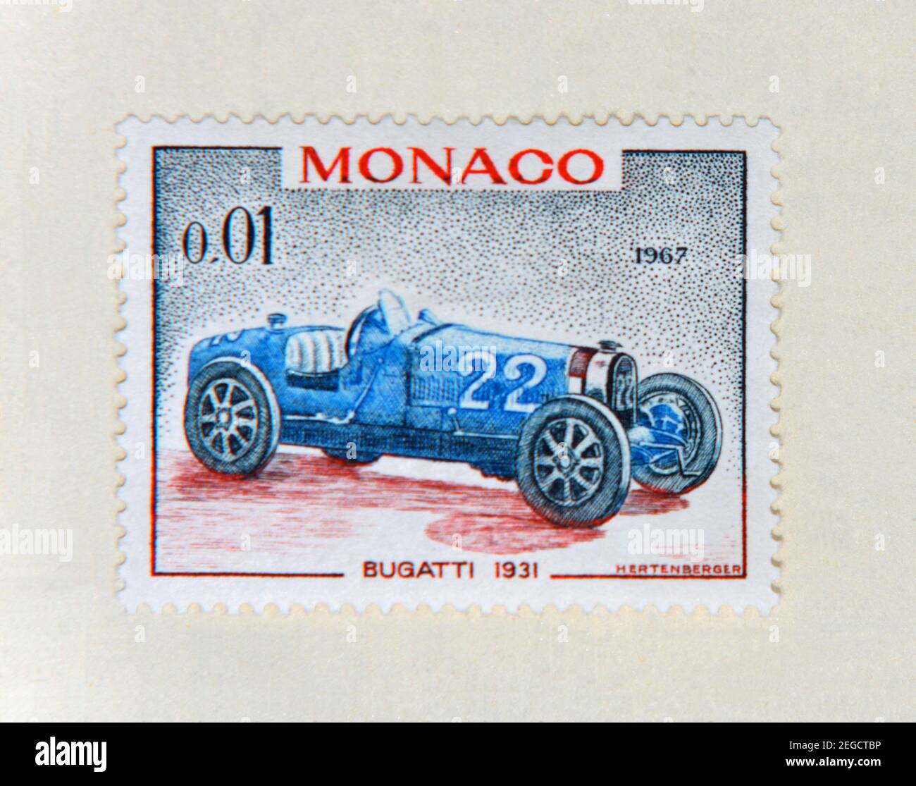 Francobollo da Monaco 1967 con una vettura da corsa Blue Bugatti 1931. Foto Stock