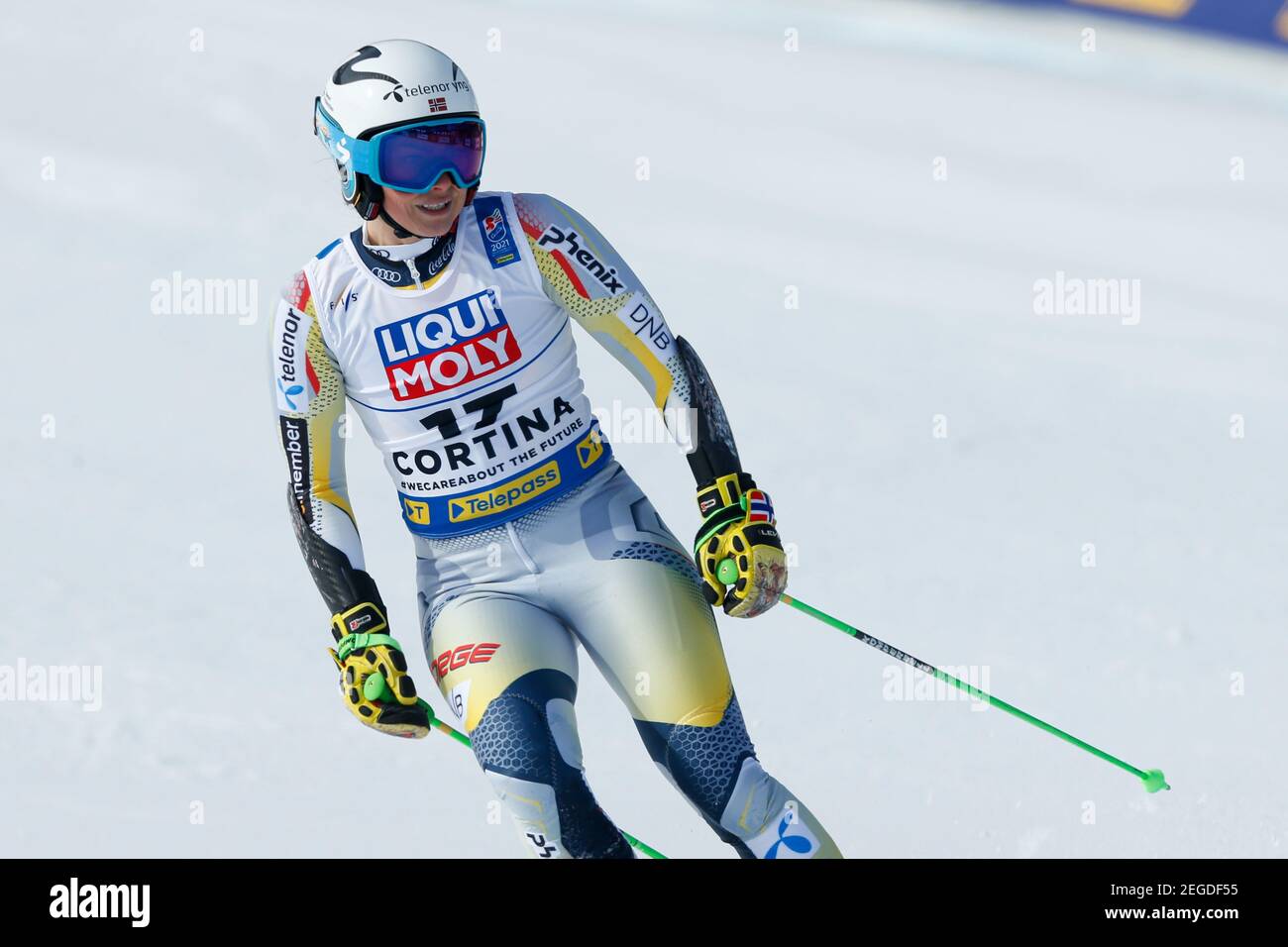 Olympia delle Tofane, Cortina (BL), Italia, 18 Feb 2021, Ragnhild Mowinckel (NOR) ha concluso la gara in nona posizione durante i Campionati mondiali DI SCI alpino 2021 FIS - Giant Slalom - Donne, gara di sci alpino - Foto Francesco Scaccianoce / LM Credit: LiveMedia/Alamy Live News Foto Stock