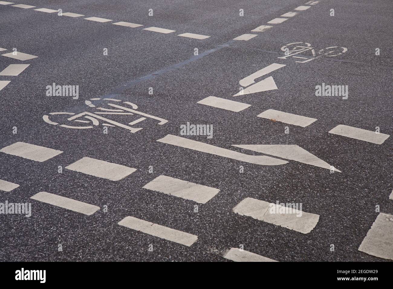 Fahrradweg Straßenmarkierung Foto Stock