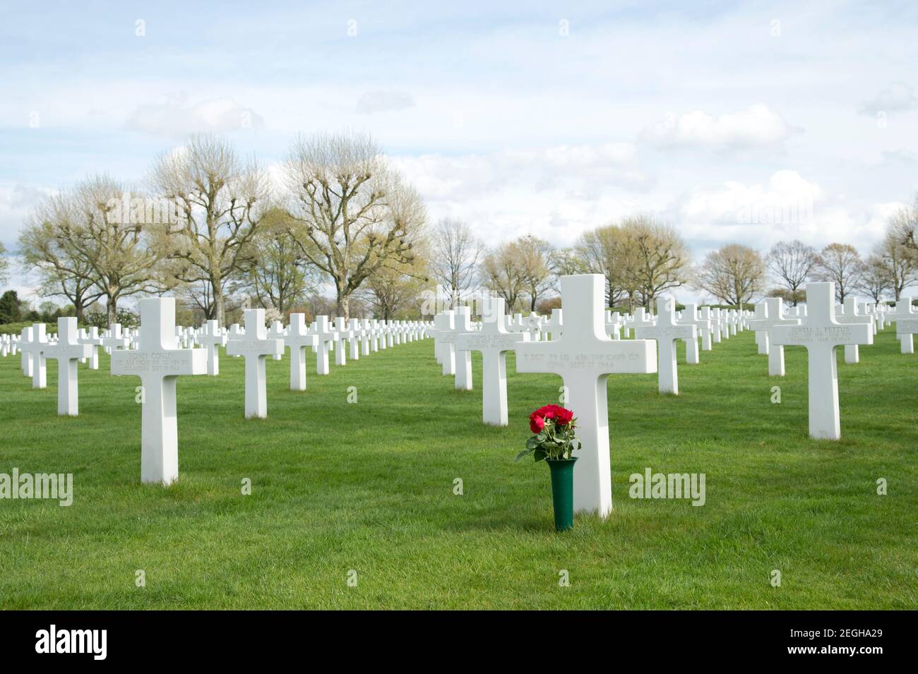 Il cimitero americano dei Paesi Bassi, Margraten, Paesi Bassi 8301 soldati americani e aerei della seconda guerra mondiale sono sepolti lì. Foto Stock