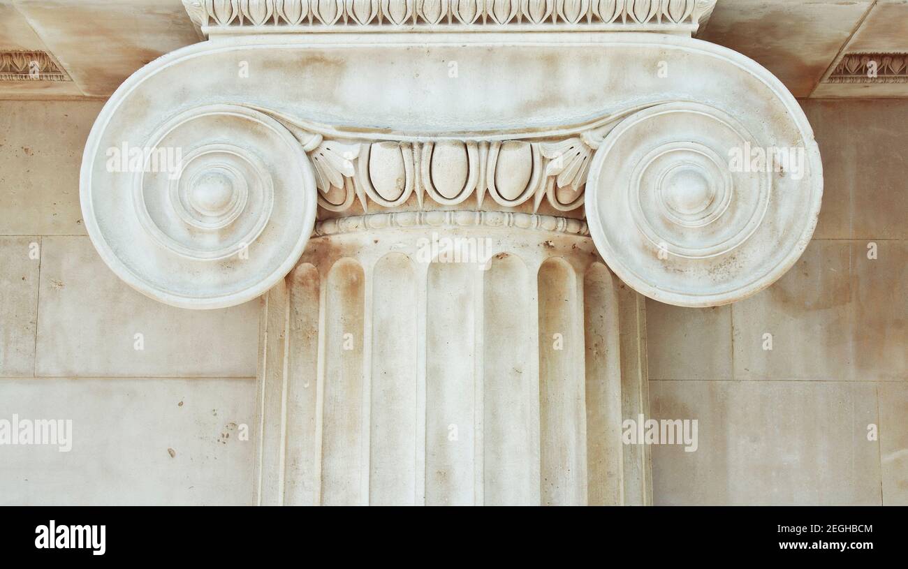 Immagine in primo piano della capitale di una colonna ionica Foto Stock