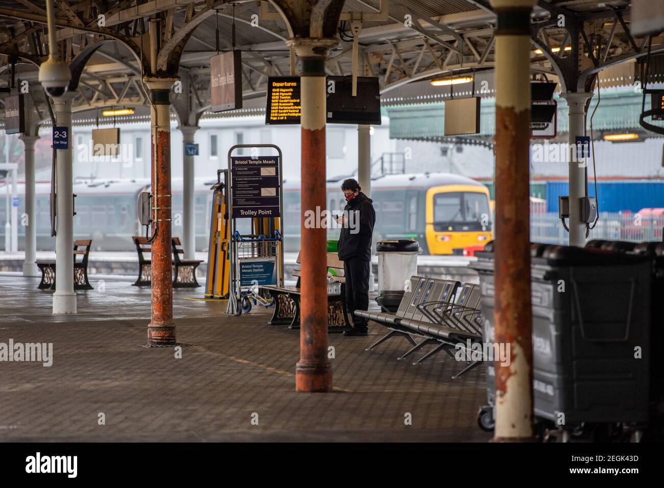 Fotografie sulle piattaforme della stazione di Bristol Temple Meads. Foto Stock