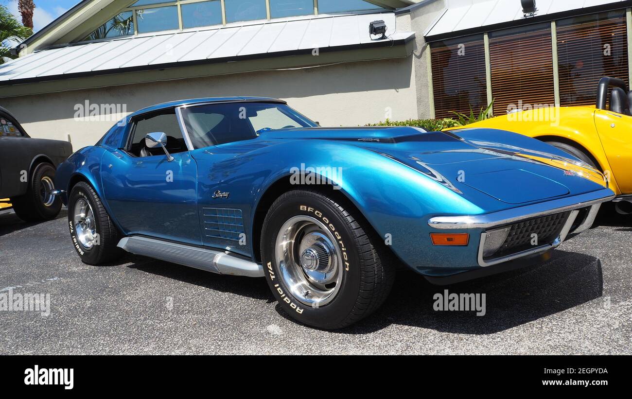 USA, Fort Lauderdale - 21 maggio 2017 - 60s Blue Corvette Stingray al Street auto show in Florida Foto Stock