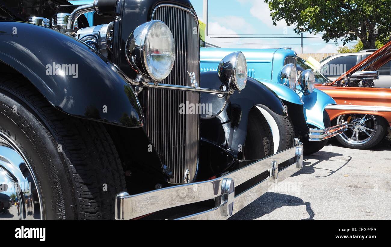 USA, Fort Lauderdale - 21 maggio 2017 - vista ad angolo basso di Black Custom Rod basato su 1929 Ford modello A paraurti Foto Stock