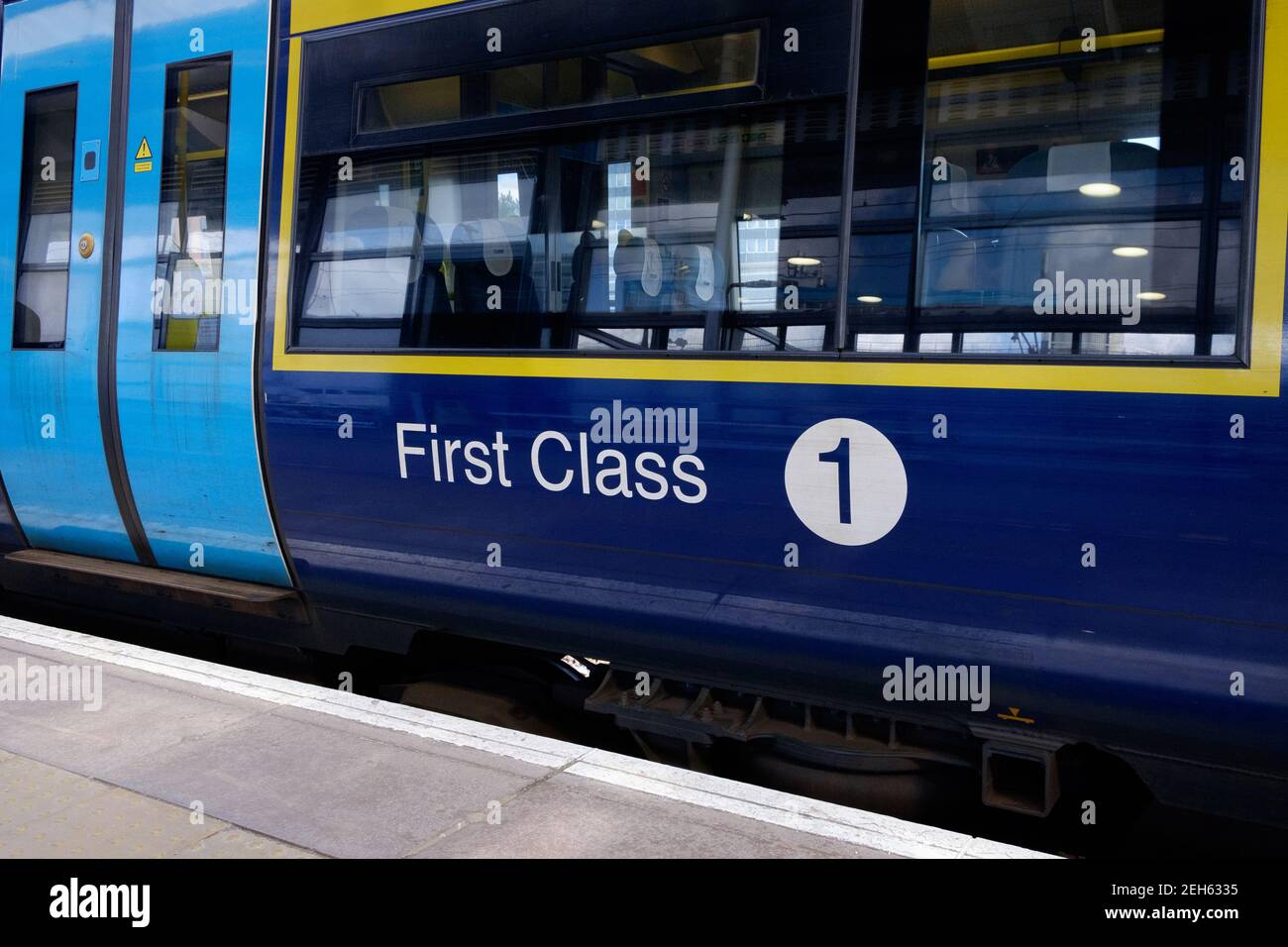 Carrozza di prima classe, treno sud-orientale, regno unito Foto Stock