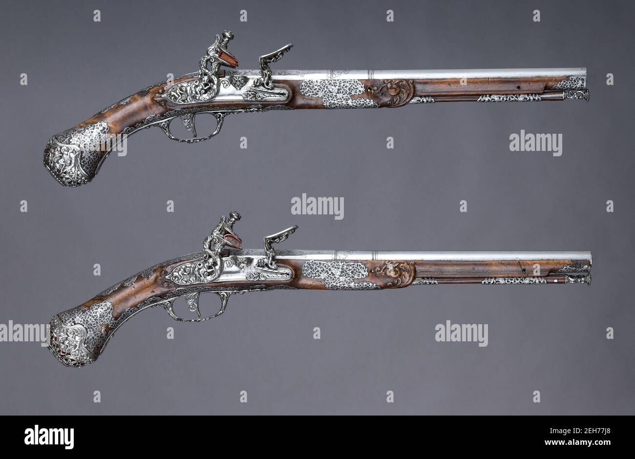 Coppia di pistole Flintlock, Italiane, Brescia, ca. 1686. Foto Stock