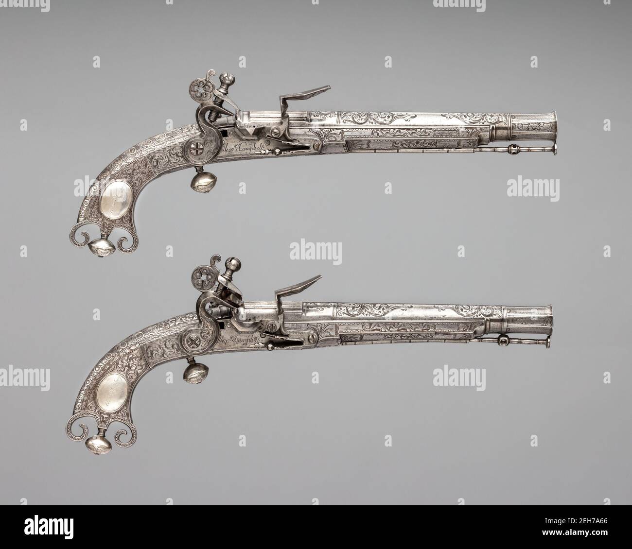 Coppia di pistole Flintlock, scozzesi, Doune, ca. 1750-70. Foto Stock