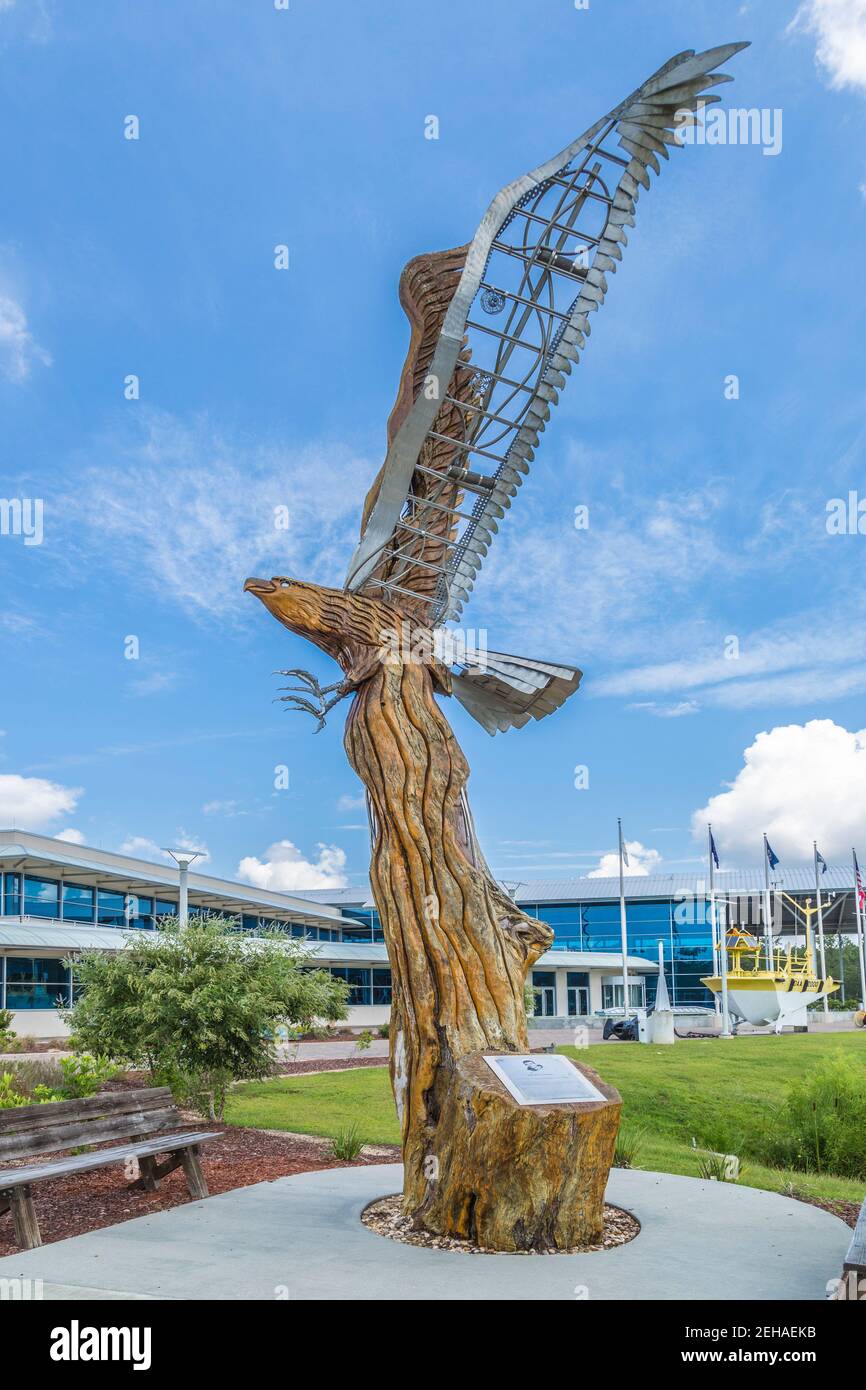 Targa per la scultura Infinity Eagle di Marlon e Preston Miller presso l'Infinity Science Center del John C. Stennis Space Center Foto Stock