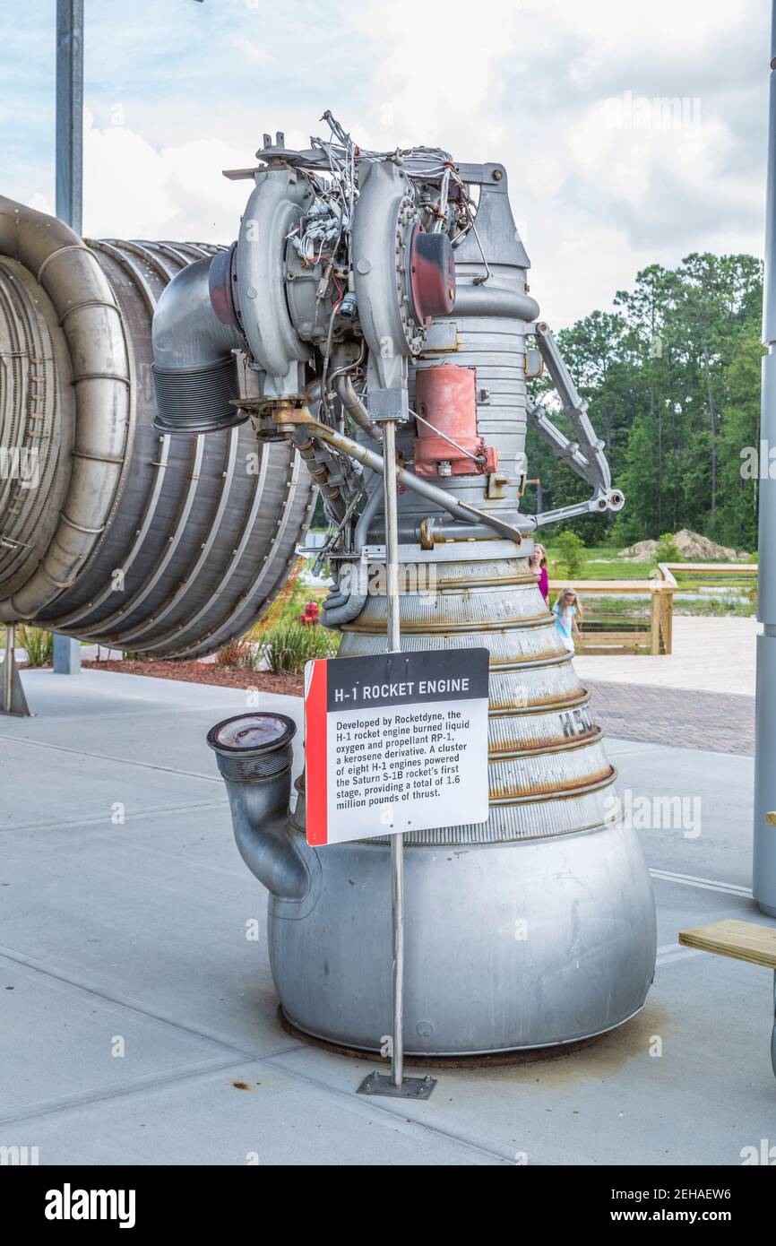 Motore a razzo H-1 in mostra all'esterno dell'Infinity Science Center presso il John C. Stennis Space Center, nella contea di Hamock, Mississippi Foto Stock