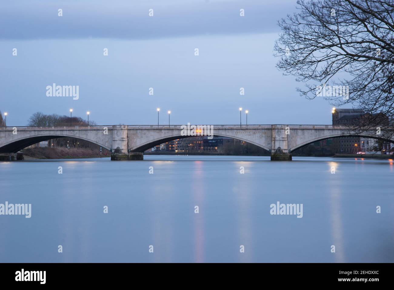 Ponte di Chiswick Foto Stock