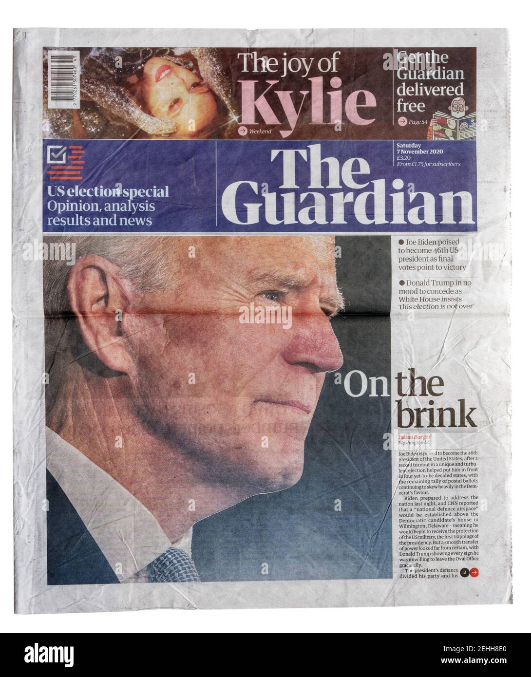 La prima pagina del giornale Guardiano con il titolo Sul Brink circa il vincitore delle elezioni americane Jo Biden Foto Stock
