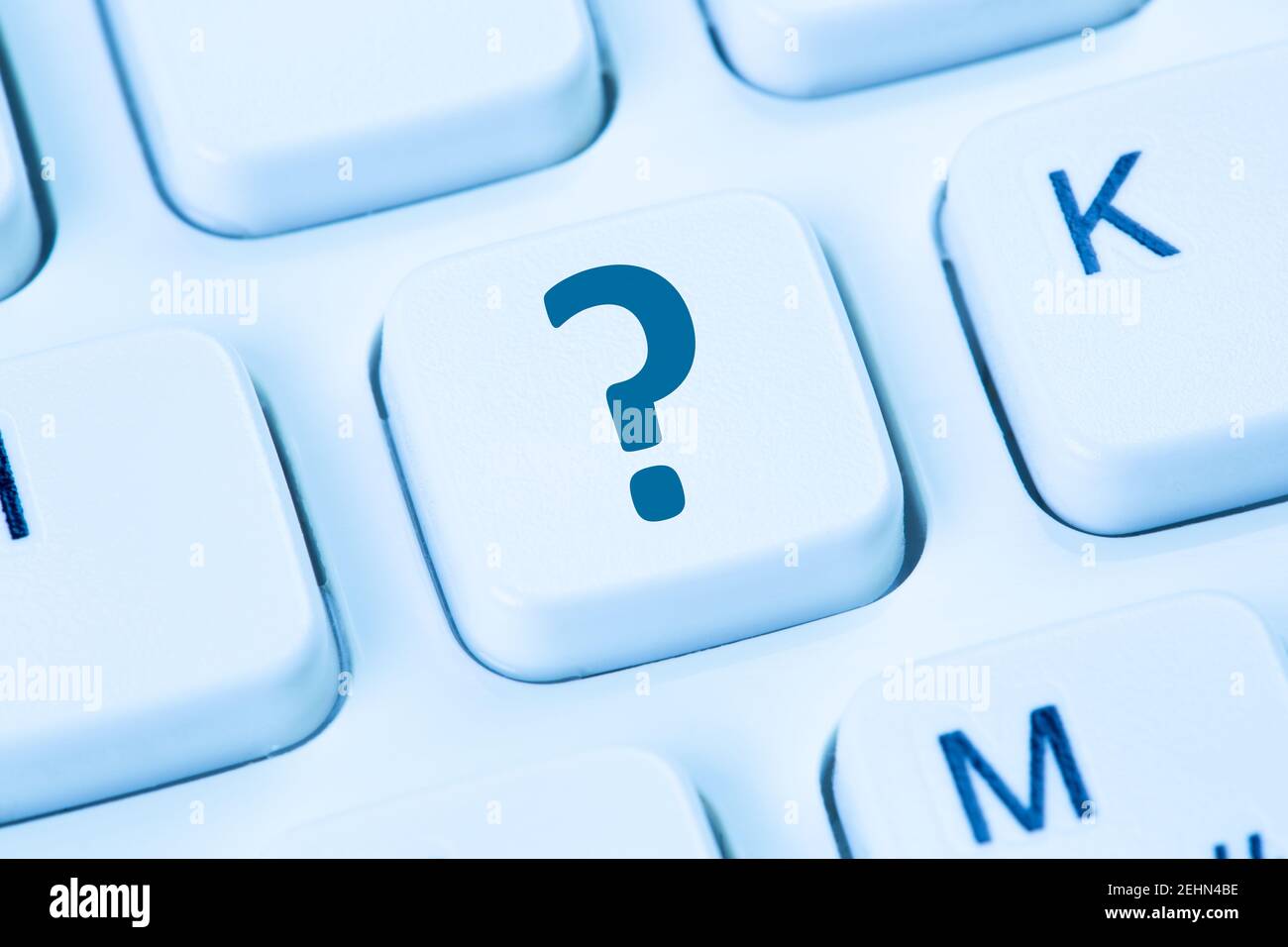 Punto interrogativo guida FAQ Internet computer tastiera icona blu Foto Stock