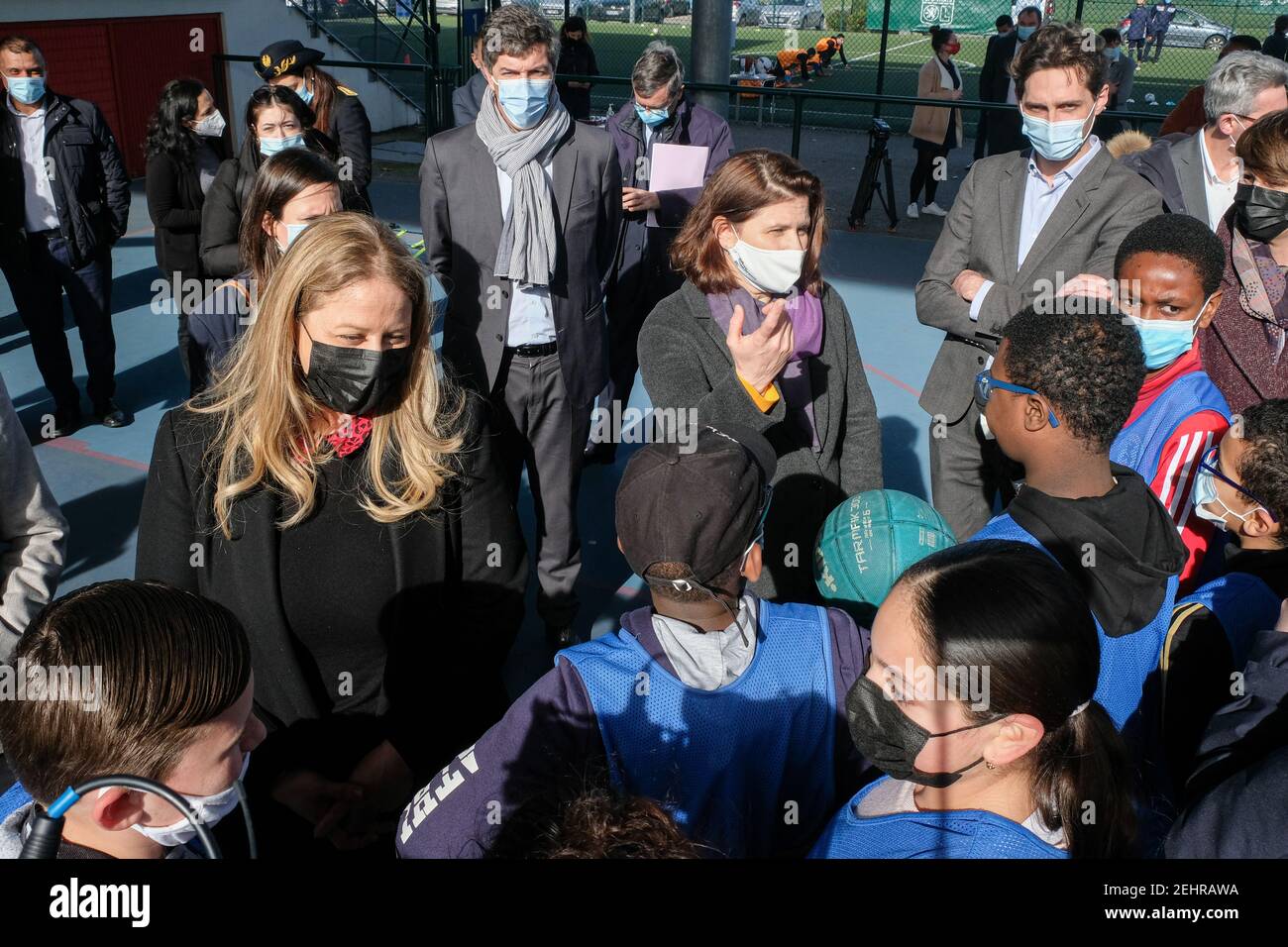 Lione (Francia), 19 febbraio 2021. Visita del Ministro dello Sport, Roxana Maracineanu, e del Ministro della Città, Nadia Hai se, nei locali di t Foto Stock