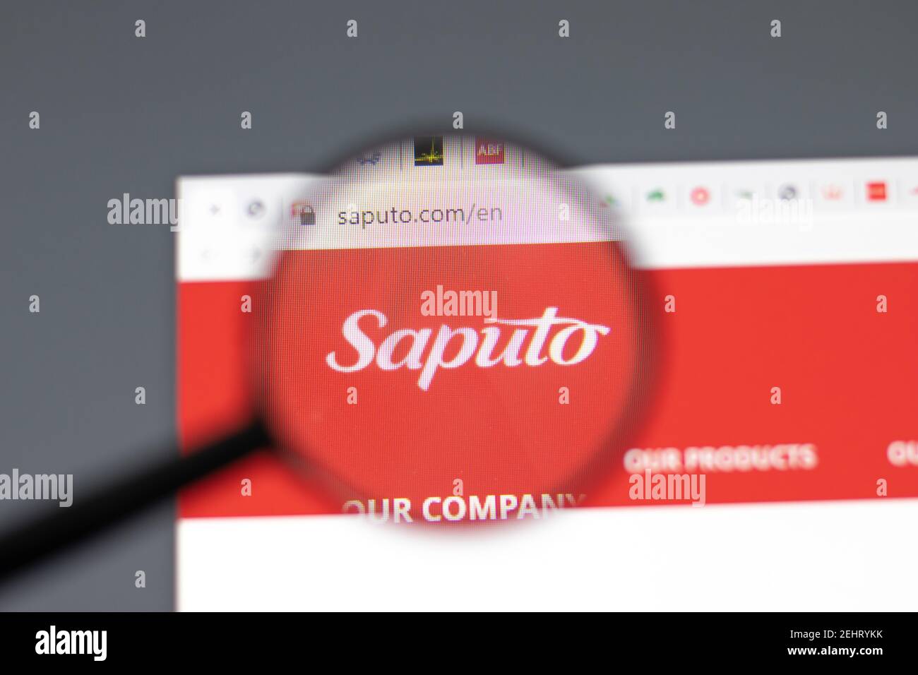 New York, USA - 15 Febbraio 2021: Sito web di saputo nel browser con logo aziendale, editoriale illustrativo Foto Stock