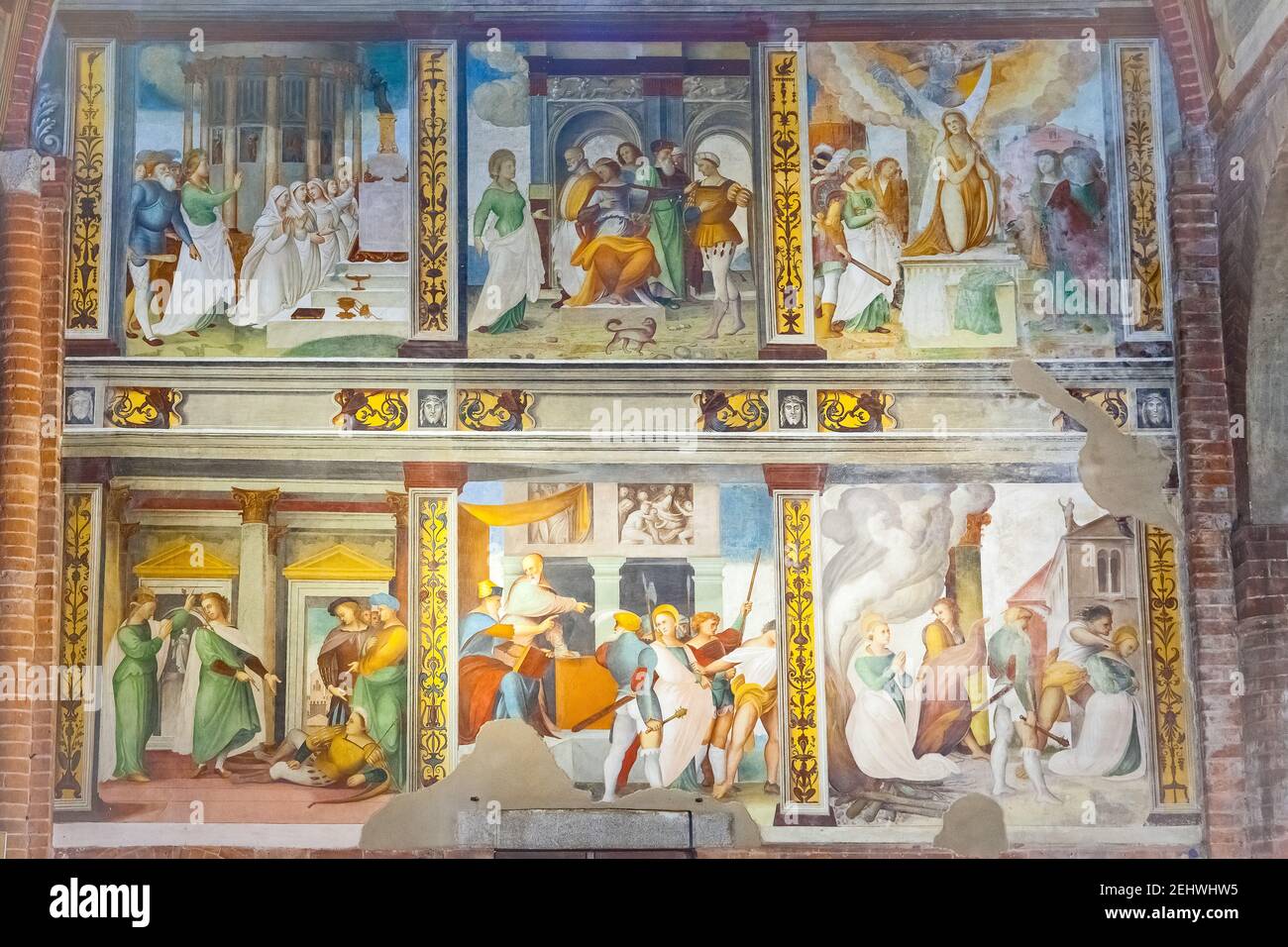 Dipinti murali all'interno dell'affresco di San Teodoro a Pavia, Lombardia, Italia. Foto Stock