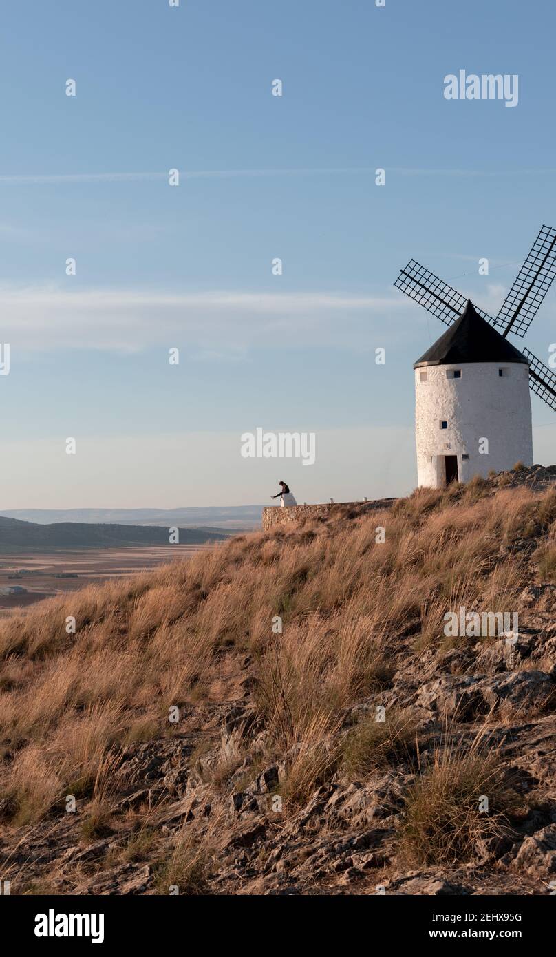 mulini a vento di consuegra, toledo, spagna dal percorso di don chisciotte de la mancha Foto Stock