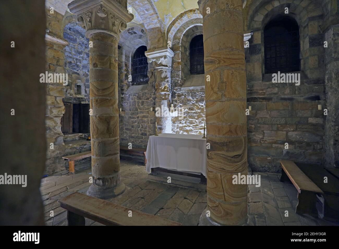 La Cappella Normanna è tra gli spazi più importanti del Castello di Durham e, costruita intorno al 1080, è l'edificio più antico della città. Durham Castle, Durham, C. Foto Stock