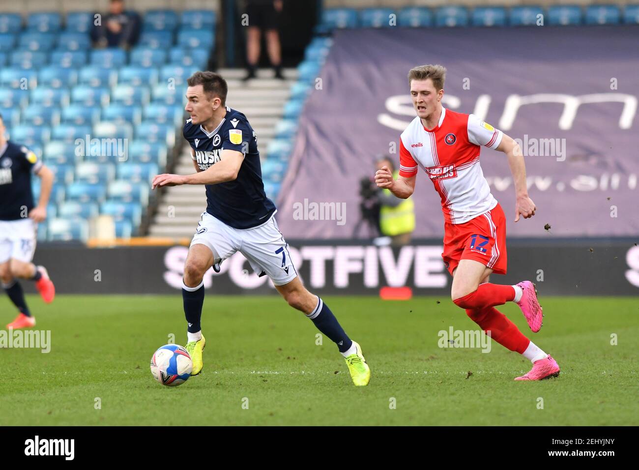 LONDRA, INGHILTERRA. IL 20 FEBBRAIO Jed Wallace of Millwall in azione durante la partita del campionato Sky Bet tra Millwall e Wycombe Wanderers al Den, Londra, sabato 20 febbraio 2021. (Credit: Ivan Yordanov | MI News) Credit: MI News & Sport /Alamy Live News Foto Stock