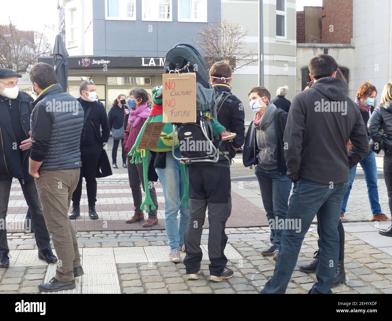 Immagine ripresa durante una protesta 'Still Standing' del settore culturale, a Verviers, sabato 20 febbraio 2021. La cultura e la creatività Foto Stock