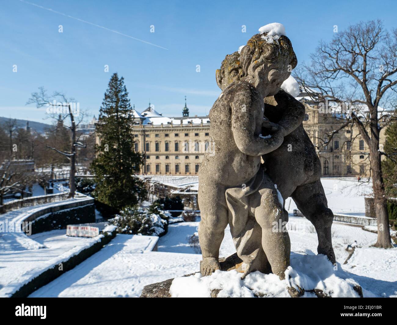 sculture nel giardino del residence a wuerzburg in inverno Foto Stock