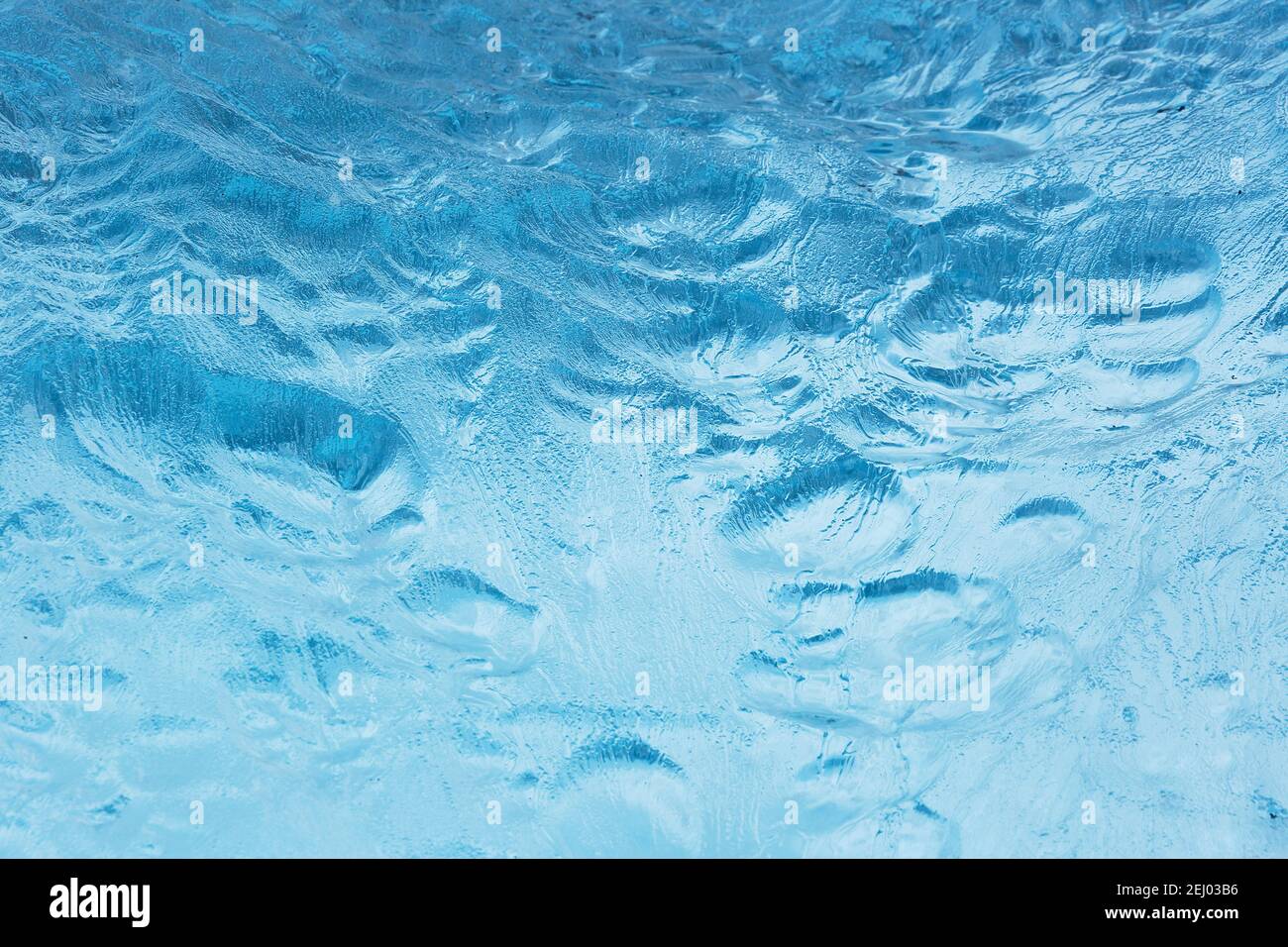 Scatto di dettaglio del ghiacciaio di fusione deviato a Jokulsa Iceberg Beach Islanda. Foto Stock