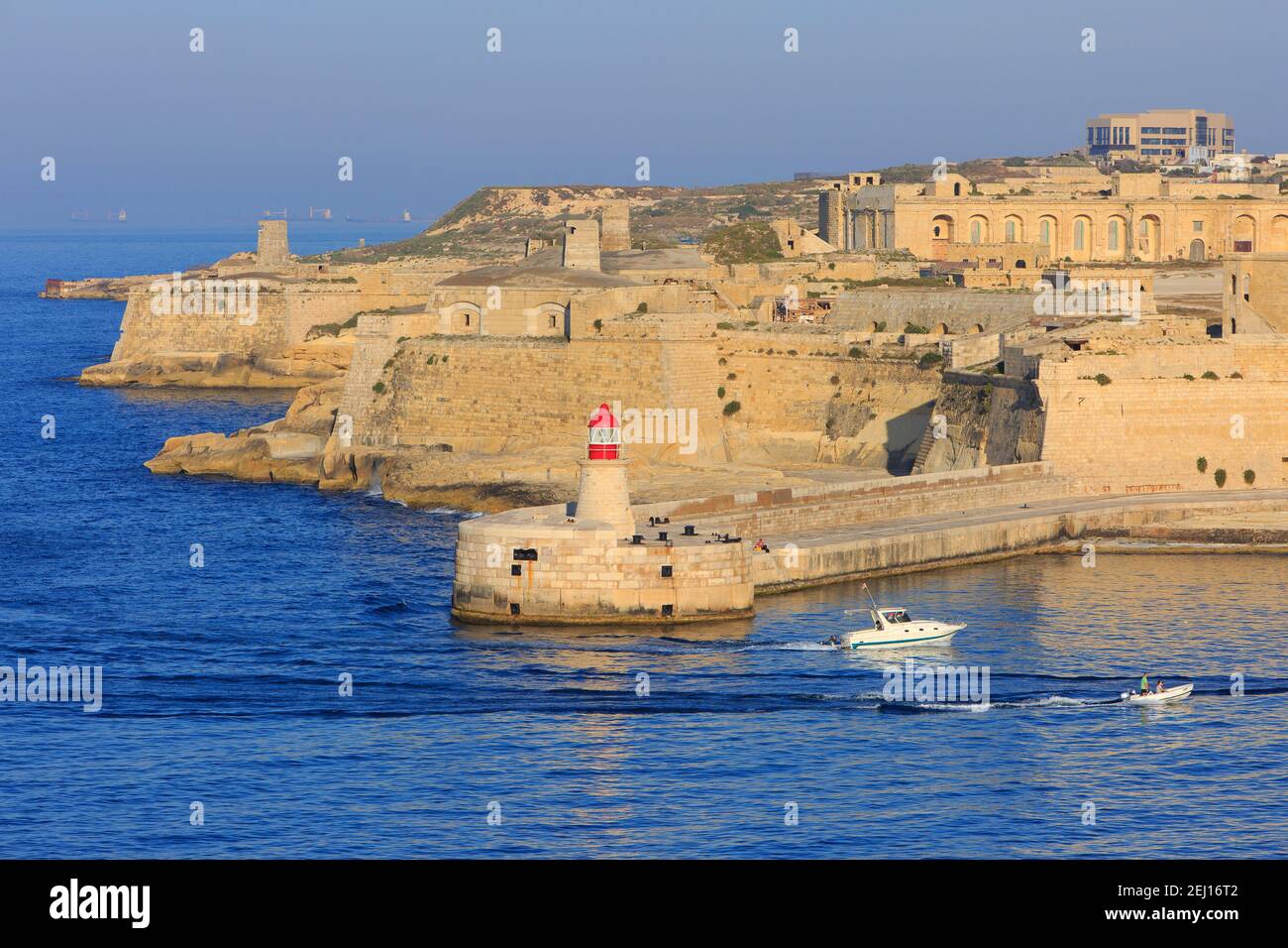 Forte Ricasoli e il Ricasoli East Breakwater a la Valletta, Malta Foto Stock