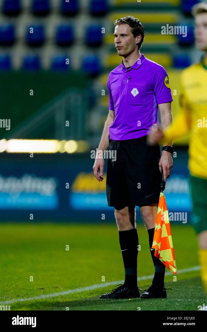 SITTARD, PAESI BASSI - FEBBRAIO 20: arbitro sjoerd Nanninga durante la partita Eredivisie tra Fortuna Sittard e ADO Den Haag a Sparta S. Foto Stock