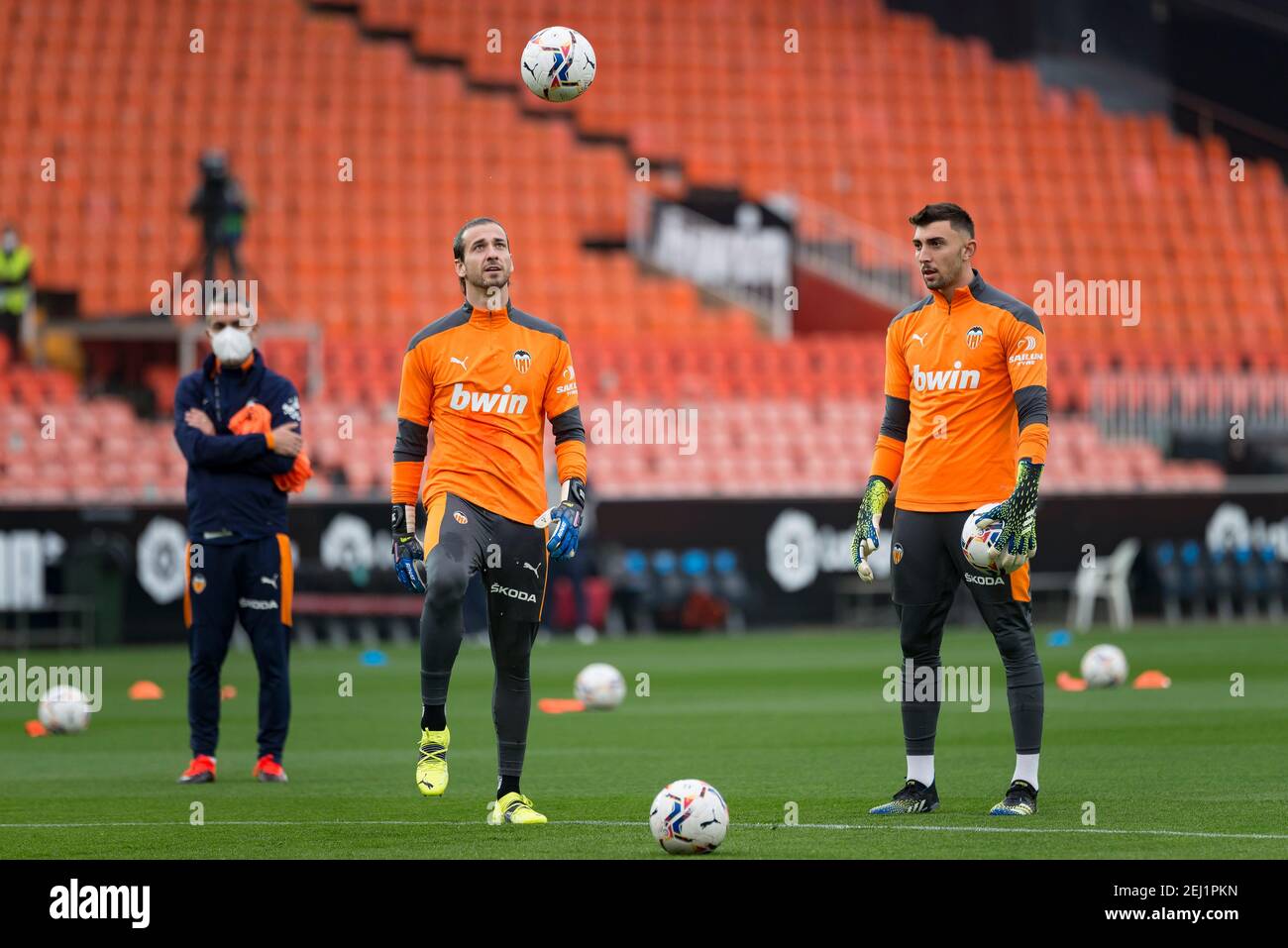 Cristian Rivero, Jaume Domenech di Valencia CF sono visti in azione durante la partita di calcio spagnola la Liga tra Valencia e Celta allo stadio Mestalla.(Punteggio finale; Valencia 2:0 Celta) Foto Stock