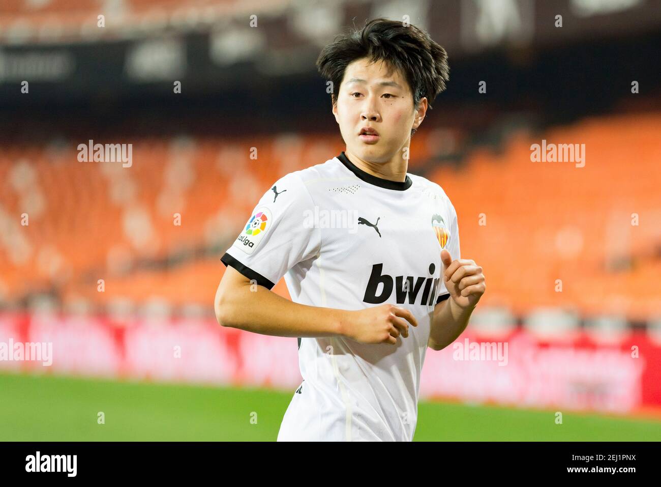 Kang-in Lee of Valencia CF visto in azione durante la partita di calcio spagnola la Liga tra Valencia e Celta allo stadio Mestalla.(Punteggio finale; Valencia 2:0 Celta) Foto Stock