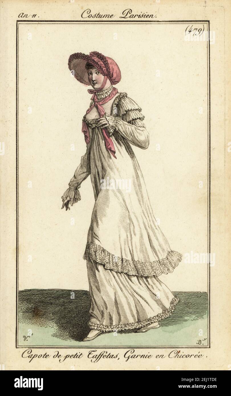Donna in abito da passeggio. Abito bianco lungo e tunica rifinita con pizzo, cappuccio rosa in petit-taffeta decorato con cicoria. Capote de petit Taffetas, Garnie en Chiclorée. Incisione a mano su copperplate di Pierre-Charles Baquoy dopo Carle Vernet dal Journal des Dames et des Modes di Pierre de la Mesangere, Magazine of Women and Fashion, Parigi, AN 11, 1803. Foto Stock