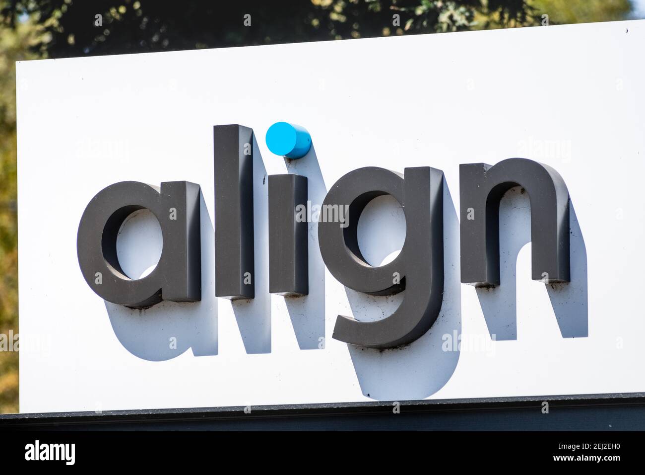 Set 18, 2020 San Jose / CA / USA - Align logo presso la loro sede centrale in Silicon Valley; Align Technology è un produttore di scanner digitali 3D e t Foto Stock