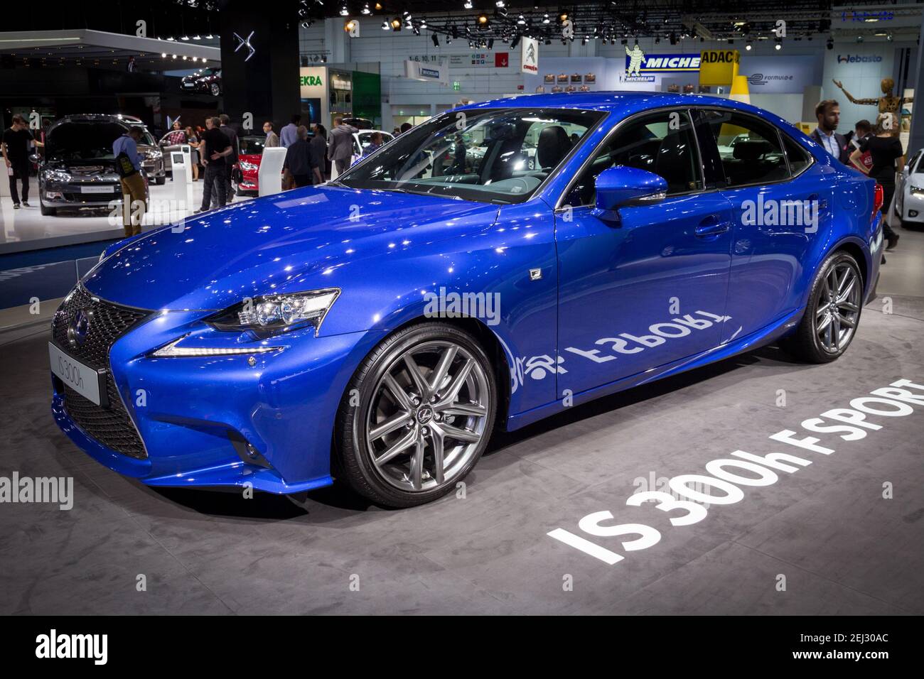 Francoforte, Germania - Sep 13, 2013: Lexus IS300h F auto sportive a Francoforte IAA Motor Show. Foto Stock