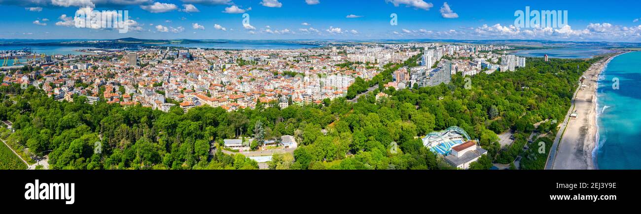 Vista aerea della città bulgara Bourgas Foto Stock