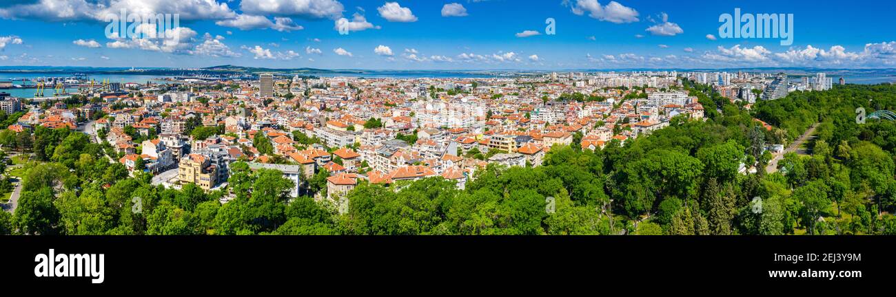 Vista aerea della città bulgara Bourgas Foto Stock