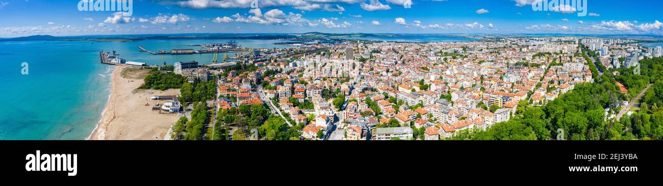 Vista aerea della città bulgara Bourgas Foto Stock