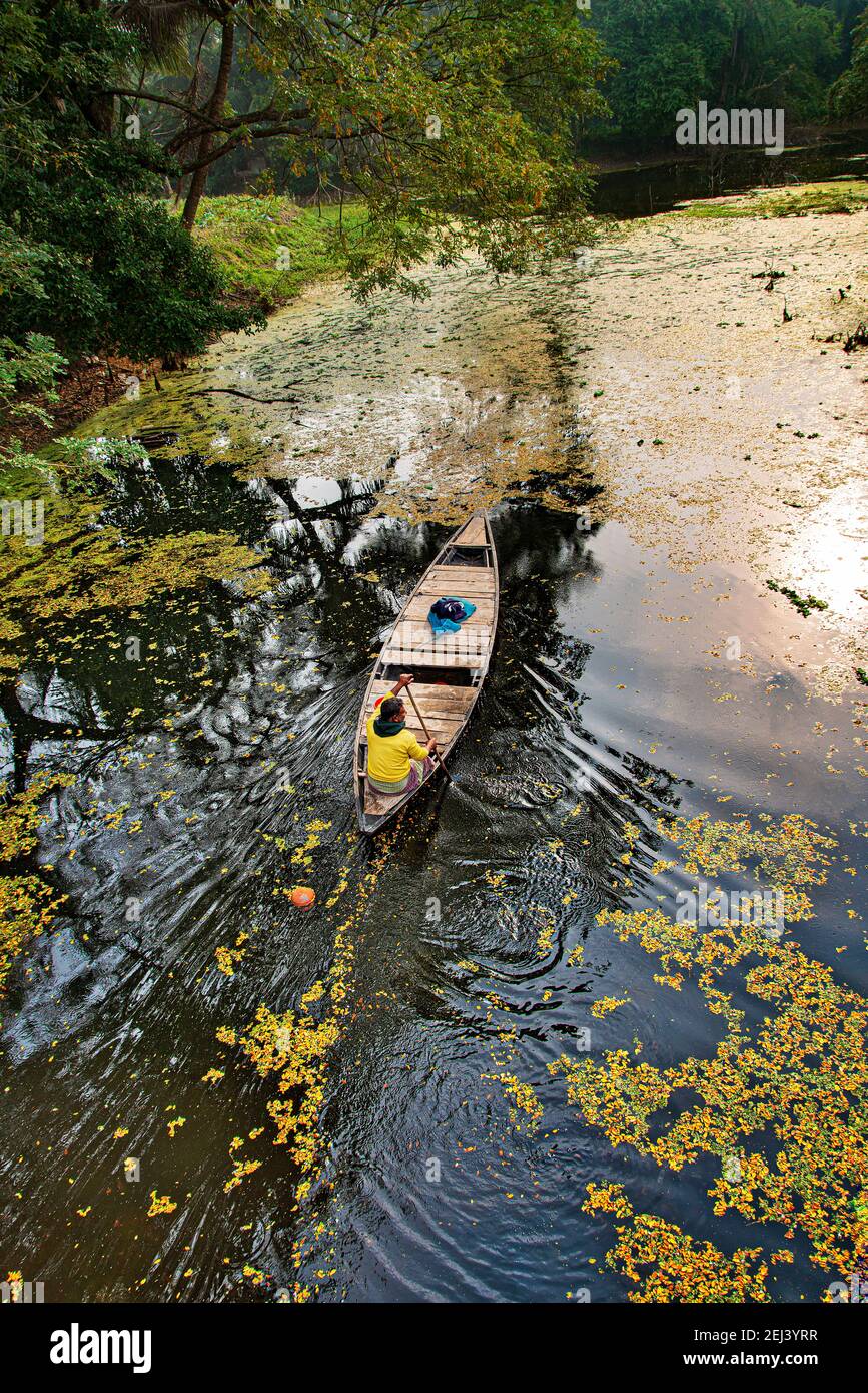 Barca da pesca a Khulna, Bangladesh. Foto Stock