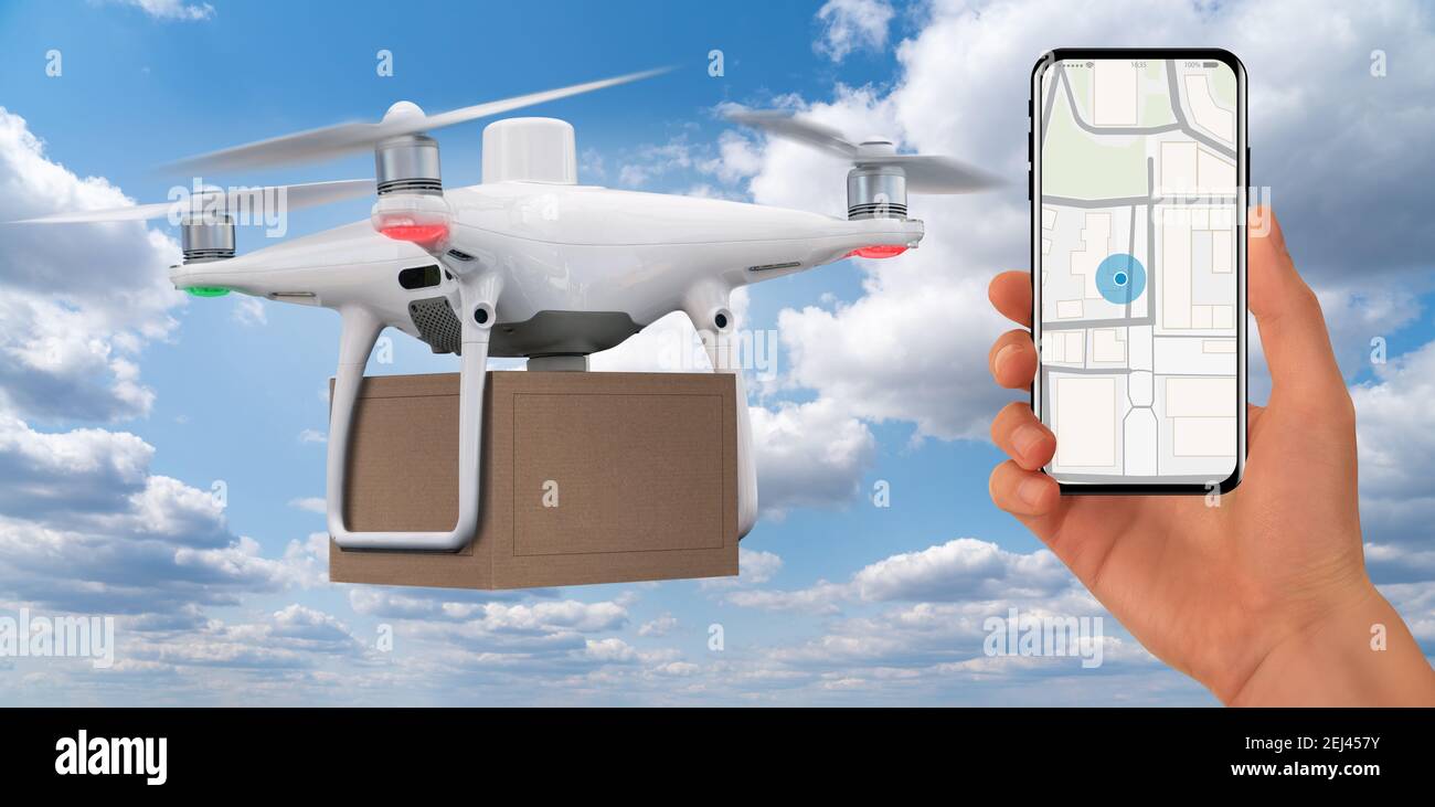 Mano con il telefono sullo sfondo del drone di consegna. Sullo schermo una mappa con un indicatore di posizione. Foto Stock