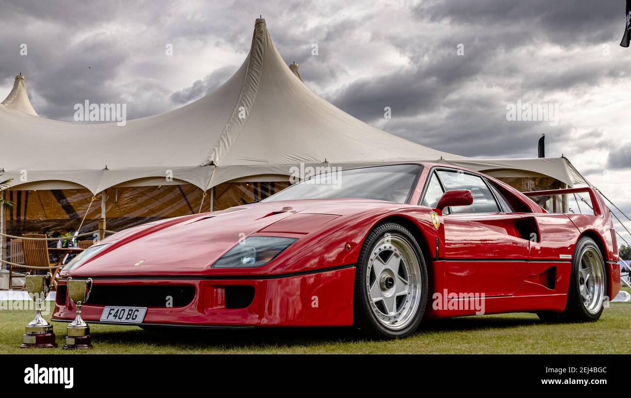 F40 Ferrari in mostra al Salon Privé tenuto a. Palazzo Blenheim il 26 settembre 2020 Foto Stock