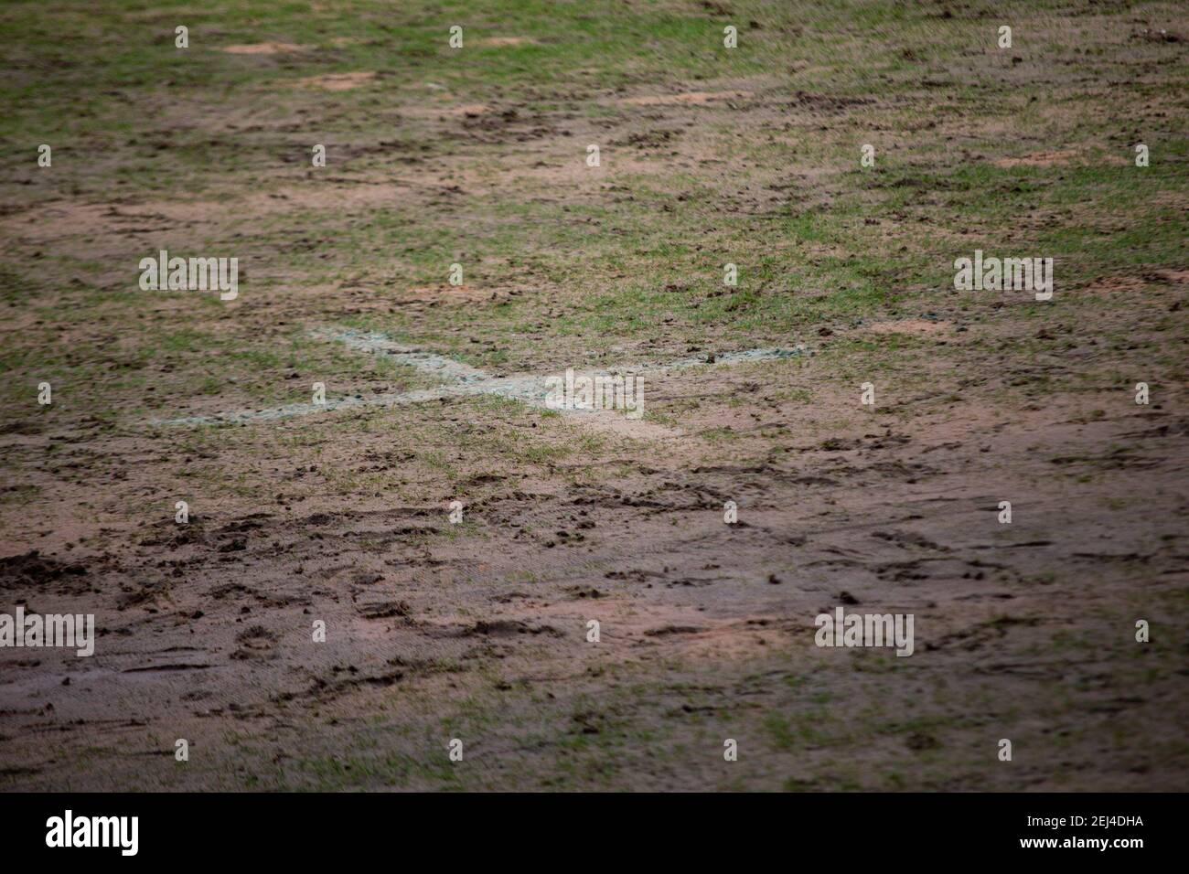 Newport, Regno Unito. 21 Feb 2021. Una vista sullo stato del campo della Rodney Parade. EFL football League Two match, Newport County contro Forest Green Rovers al Rodney Parade di Newport, Galles, domenica 21 febbraio 2021. Questa immagine può essere utilizzata solo per scopi editoriali. Solo per uso editoriale, è richiesta una licenza per uso commerciale. Nessun utilizzo nelle scommesse, nei giochi o nelle pubblicazioni di un singolo club/campionato/giocatore. pic by Lewis Mitchell/Andrew Orchard sports photography/Alamy Live news Credit: Andrew Orchard sports photography/Alamy Live News Foto Stock