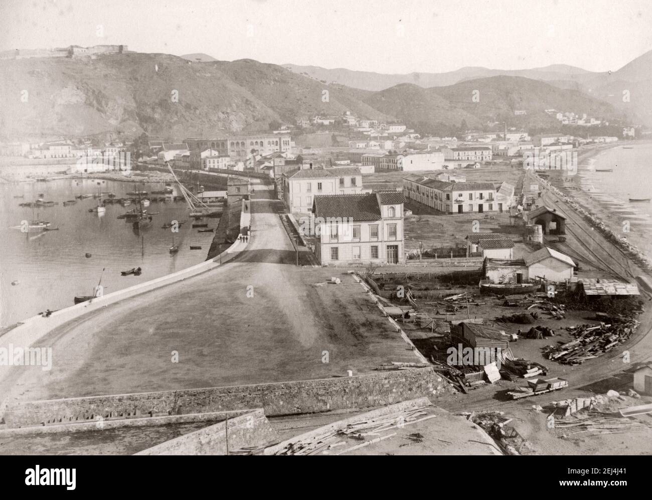 Fine del 19 ° secolo, città di Malaga, Spagna dal faro, circa 1890's. Foto Stock