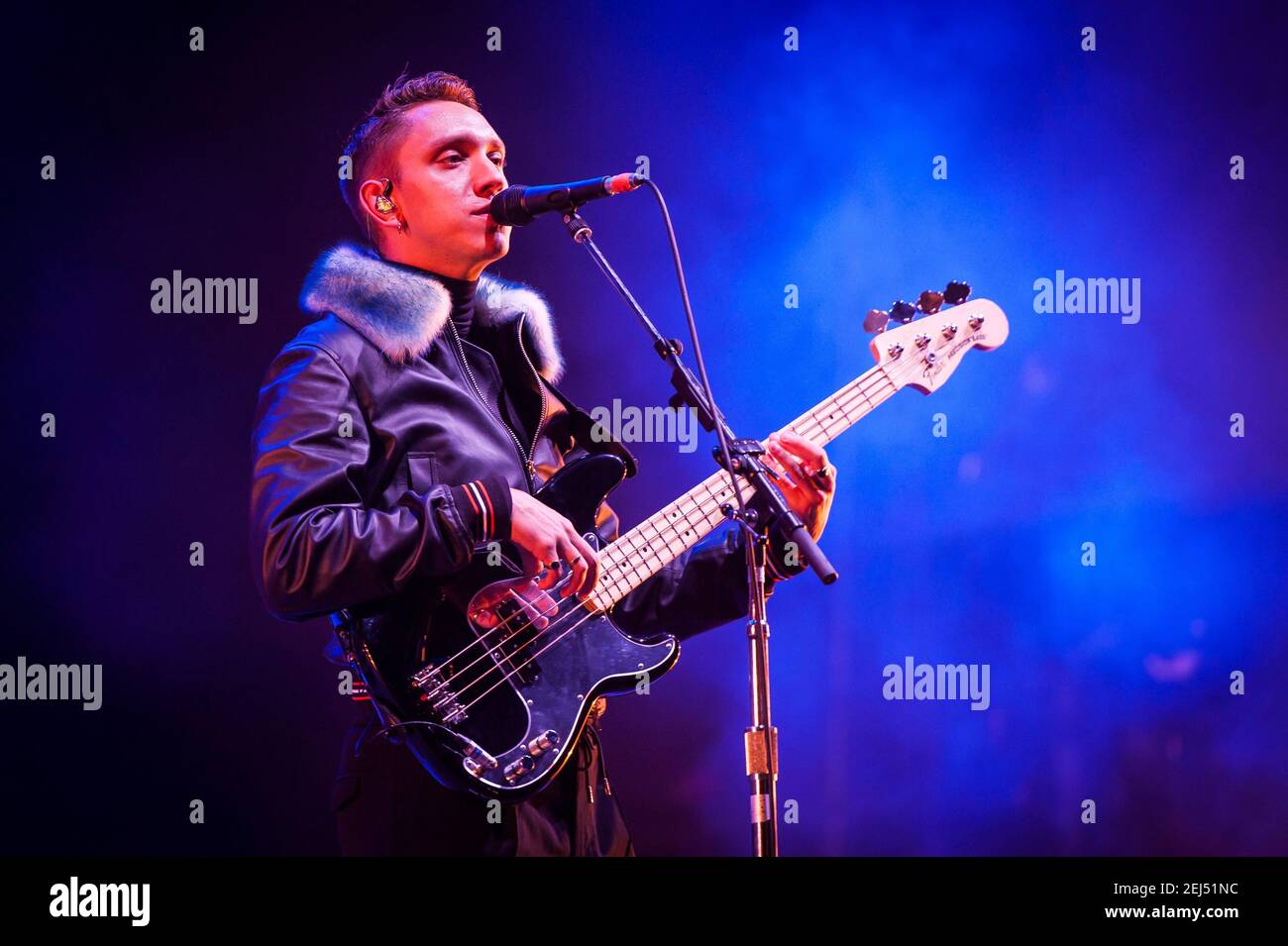 Oliver SIM of the XX si esibisce in diretta sul palco al Bestival 2017 al Lulworth Castle - Wareham. Data immagine: Venerdì 8 settembre 2017. Il credito fotografico dovrebbe essere: David Jensen Foto Stock